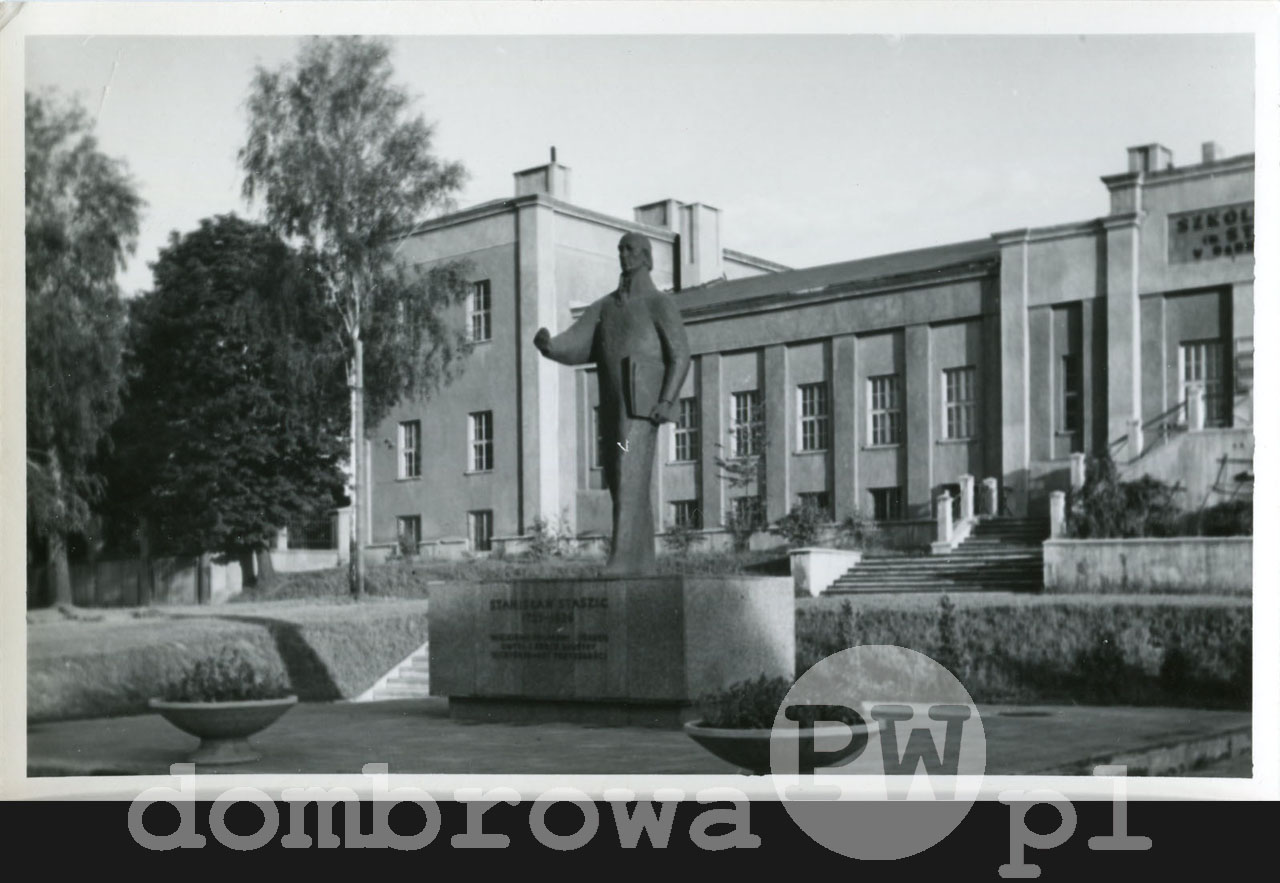 1960 r. Dąbrowa Górnicza - Pomnik Stanisława Staszica (Katolik)