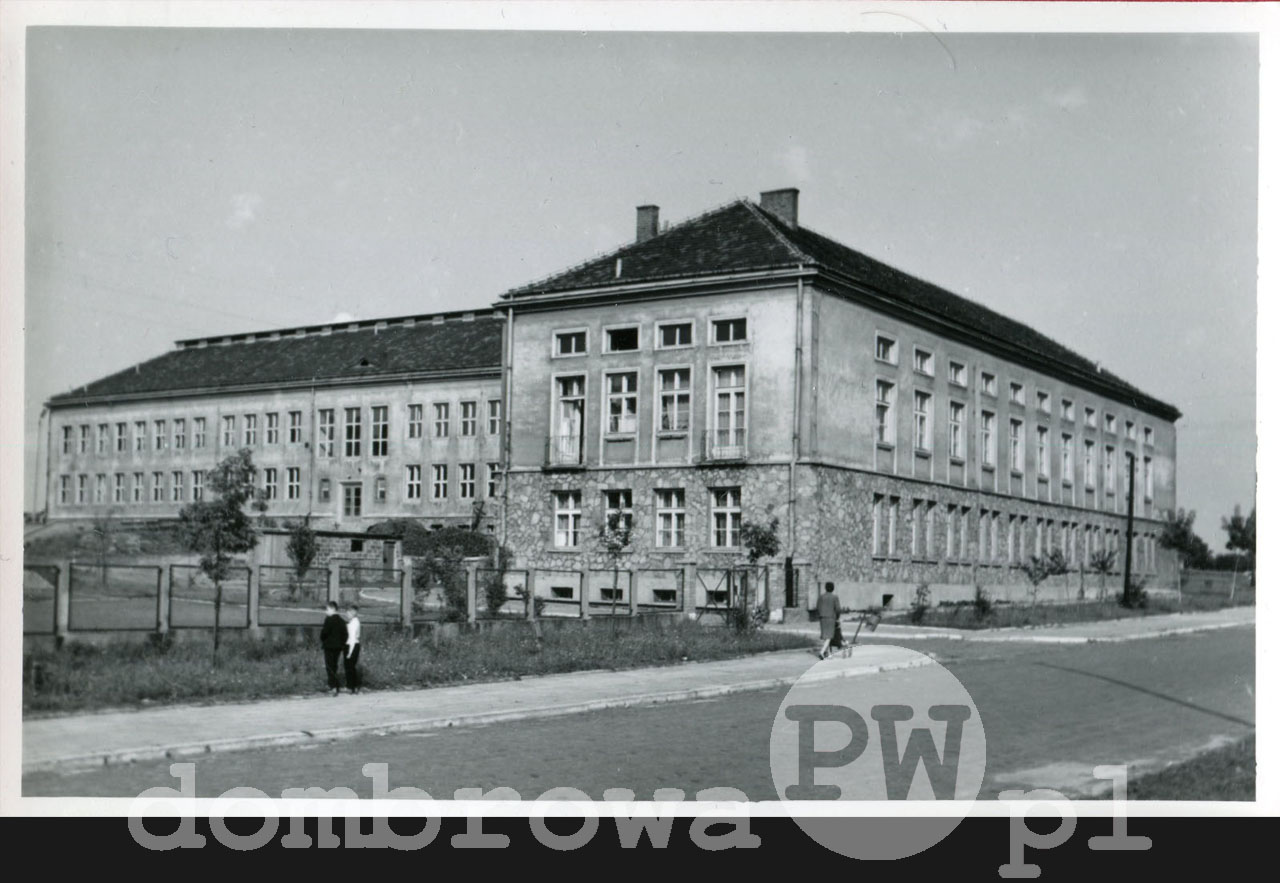 1960 r. Dąbrowa Górnicza - Gołonóg, Szkoła Podstawowa Nr 13 (Katolik)