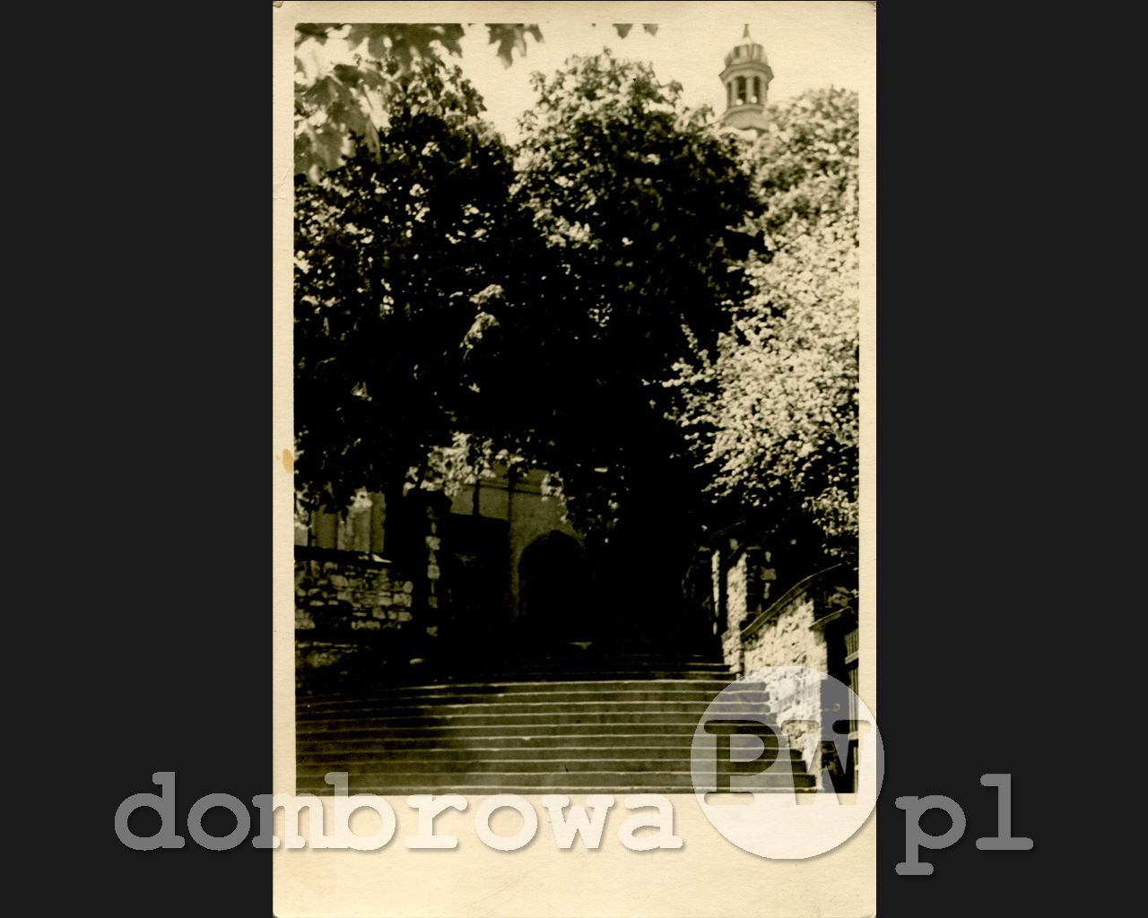 1946 r. Gołonóg - Schody do Kościoła Św. Antoniego (bez wydawcy)